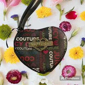 NWT Juicy Couture Hart Shaped Wristlet with a handle